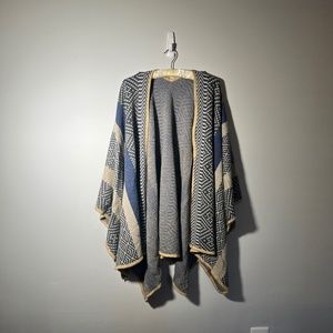 Francesca shawl/ poncho